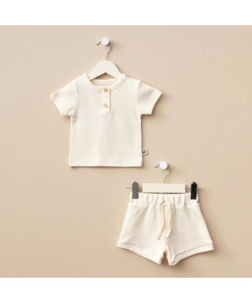 Kız Ve Erkek Bebek Waffle Dokulu Pamuklu Şortlu Takım Yaz Aylarına Özel Hem Şık Hem Rahat Bir Seçim (Ekru)
